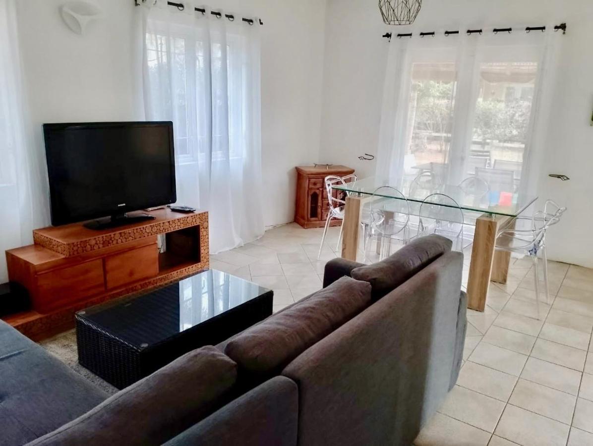 Beachfront Villa In A Beautiful And Secured Complex Flic en Flac Quarto foto